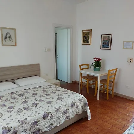 Soleluna Oda ve Kahvaltı 3*